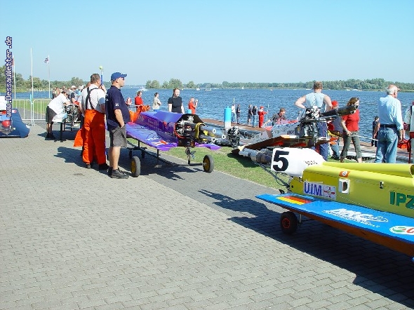 http://www.dessauwetter.de/galerie2/cache/vs_8%20Racing_BRB_2006_BRB_2006_01.JPG