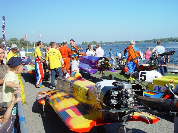 http://www.dessauwetter.de/galerie2/cache/vs_8%20Racing_BRB_2006_BRB_2006_04.JPG
